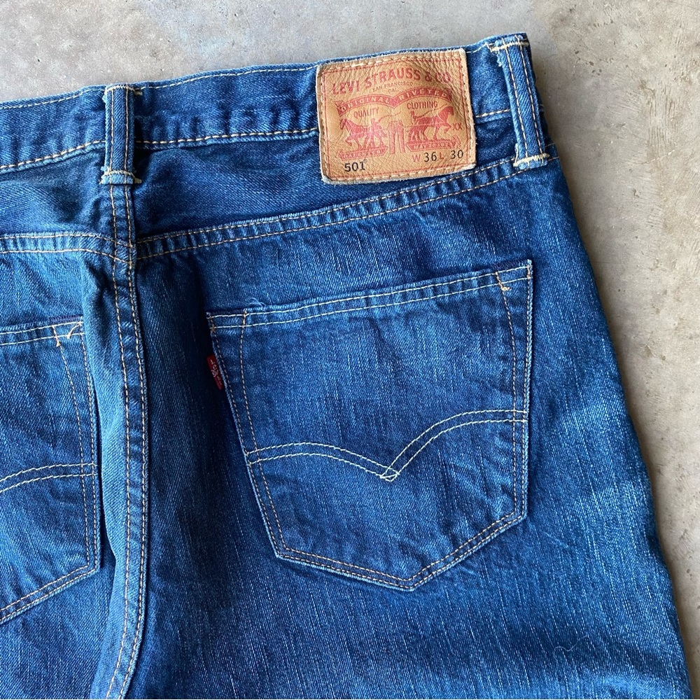 Levi’s 501 button fly denim jeans leather patch red tab fit 34x29 tagged 36x30